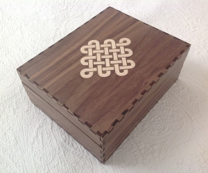 Hộp Gỗ Cắt Laser - Wood small box laser cutengraved.jpg